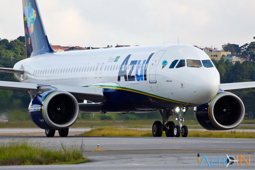 Azul anuncia compra de 7 novos aviões para voos internacionais