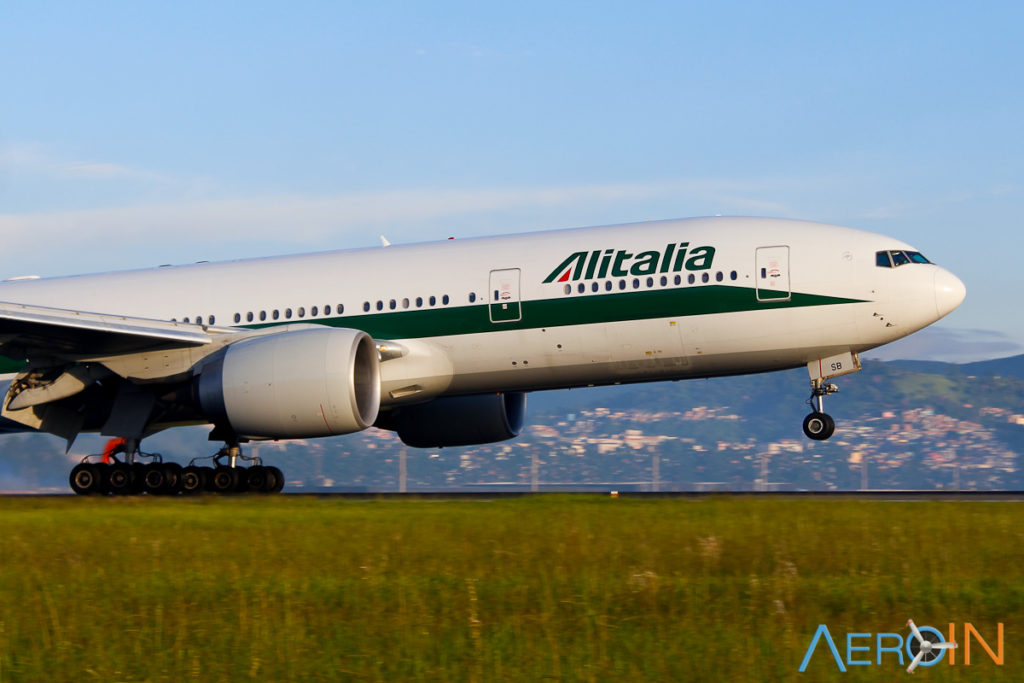Avião Boeing 777 Alitalia