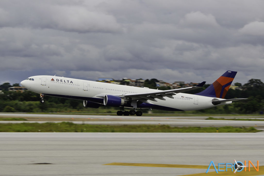 Avião Airbus A330-300 Delta Air Lines