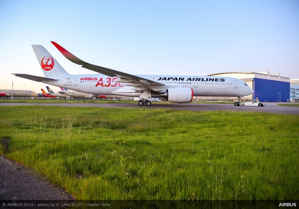 Avião Airbus A350-900 JAL Japan Airlines
