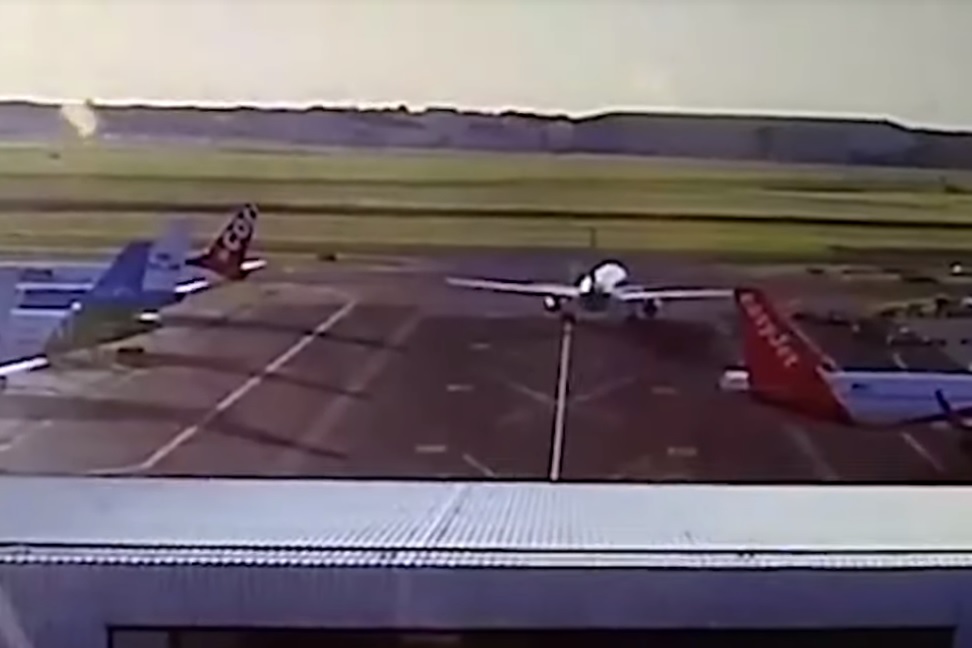 Vídeo KLM easyJet batida crash Amsterdam