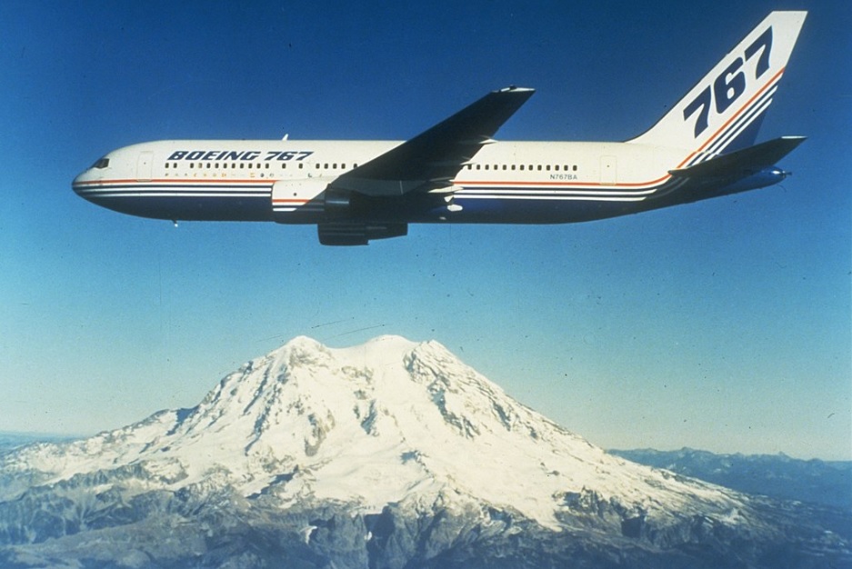 Avião Boeing 767-200 Air to Air