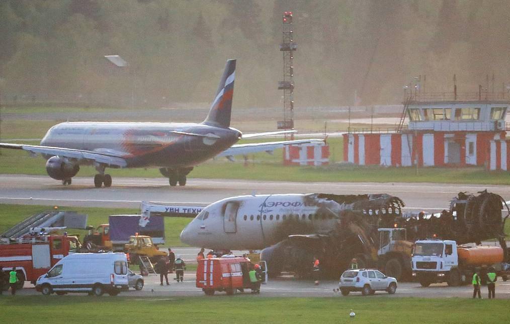 Sukhoi Superjet crash acidente Moscou
