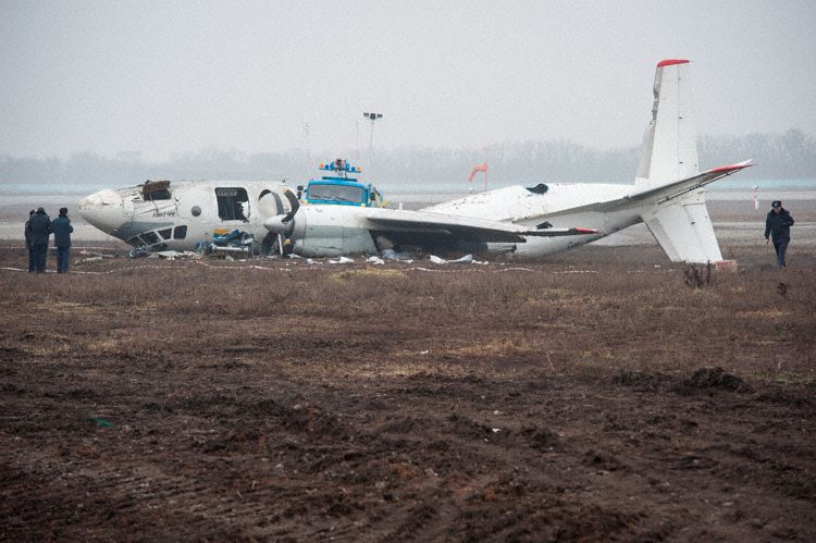 Acidente Anotnov An-24 Donestsk 2013
