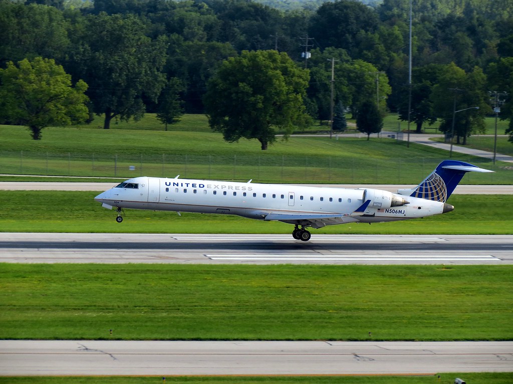 Avião Bombardier CRJ700 Mesa Airlines United Express
