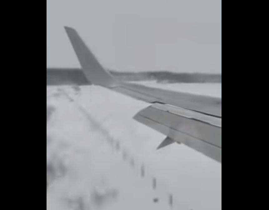 Acidente UTair 737 Pouso Antes da Pista