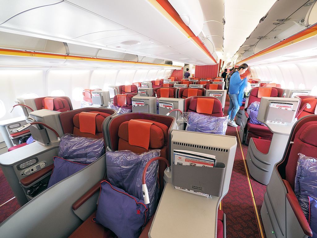 Hong Kong Airlines A330-300 Interior Executiva Melv_L