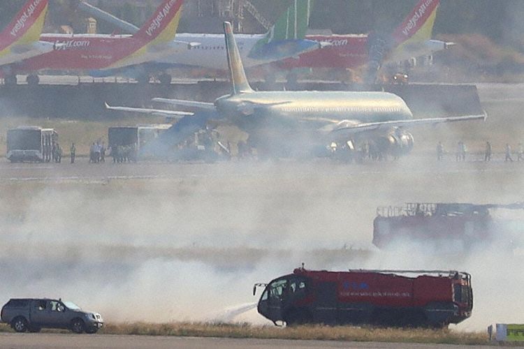Incidente A321 Vietnam Airlines Estouro Pneu Fogo Grama