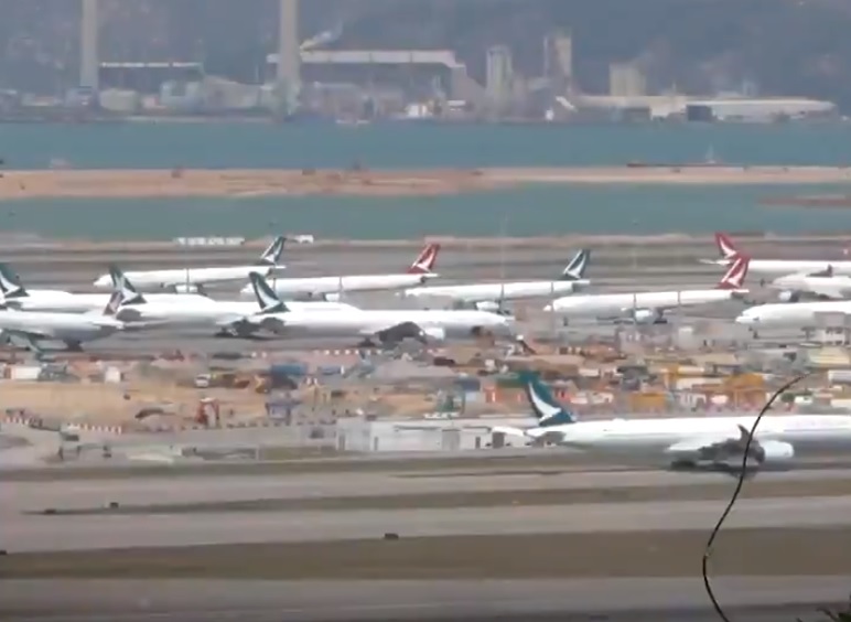 Aviões Cathay Pacific parados Hong Kong