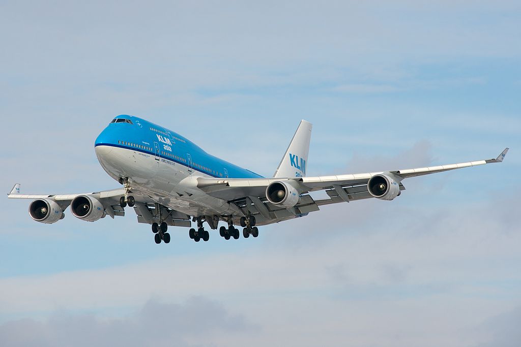 Avião Boeing 747-400M combi KLM