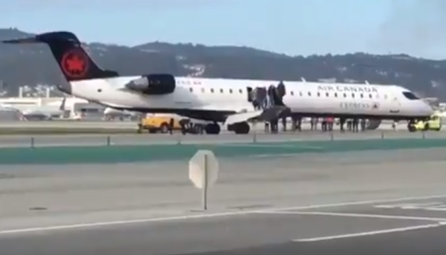 Vídeo Air Canada Express Jazz CRJ-900 Evacuation San Francisco