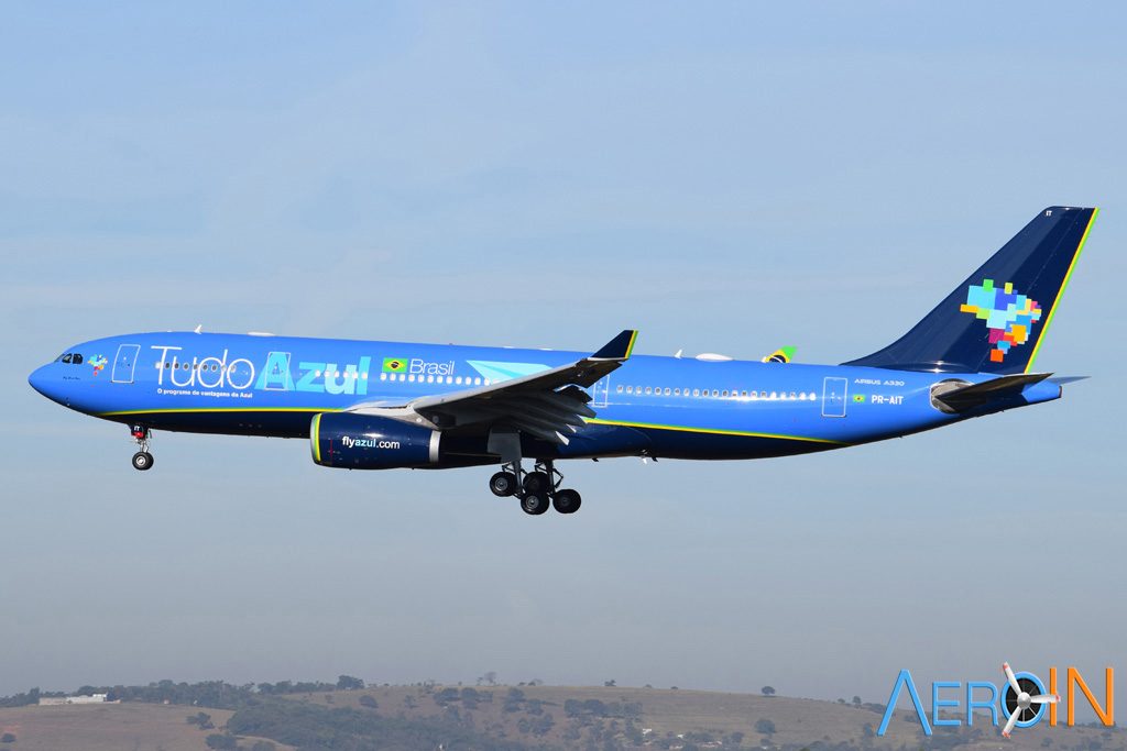 Avião Airbus A330 Azul TudoAzul