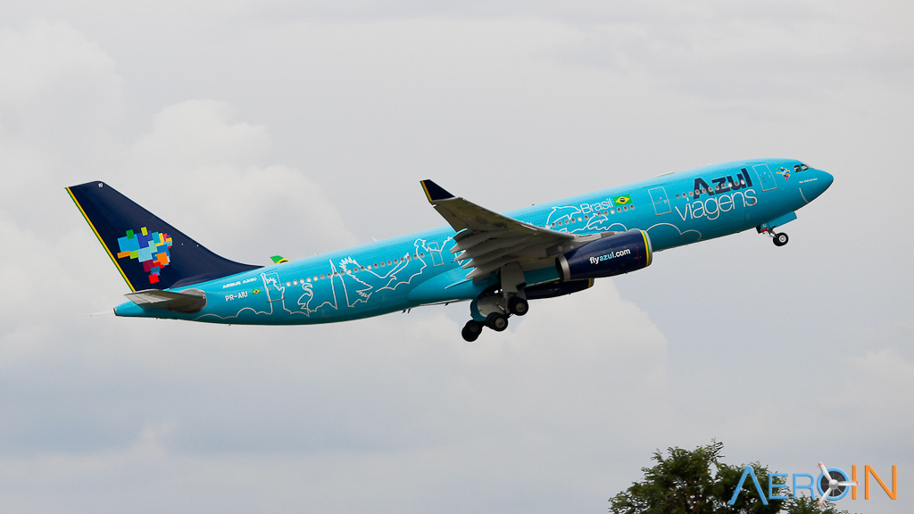 Avião Airbus A330-200 Azul Viagens