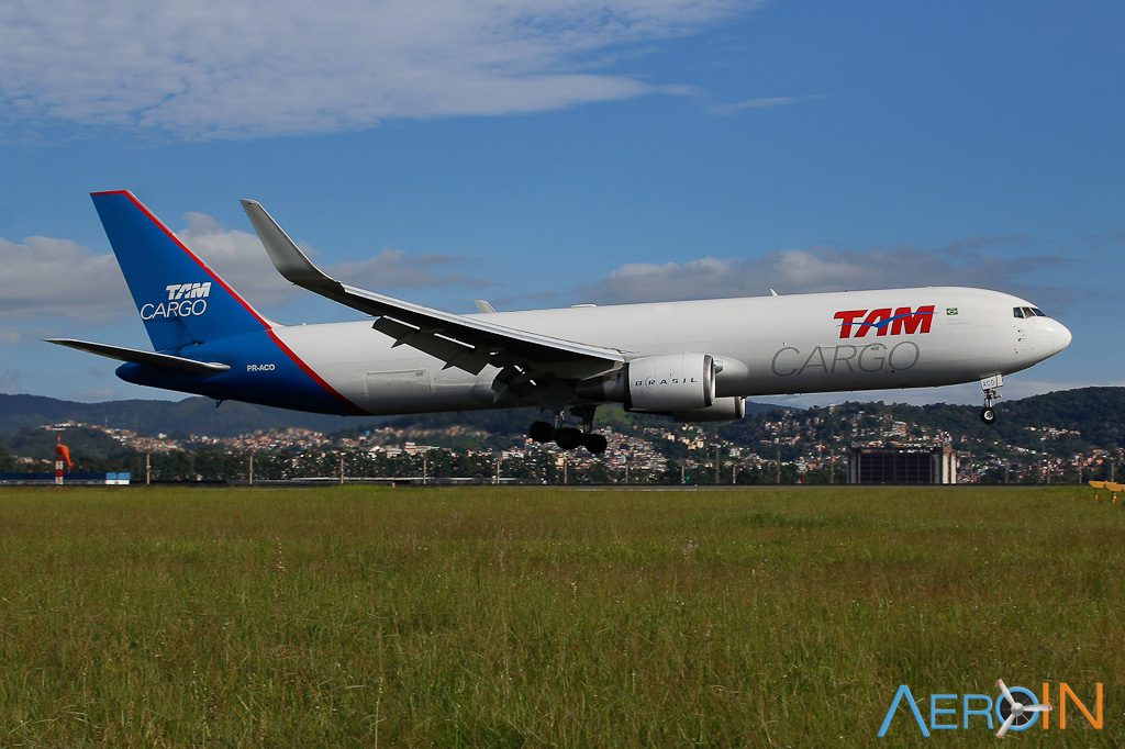 Avião Boeing 767-300F LATAM Tam Cargo
