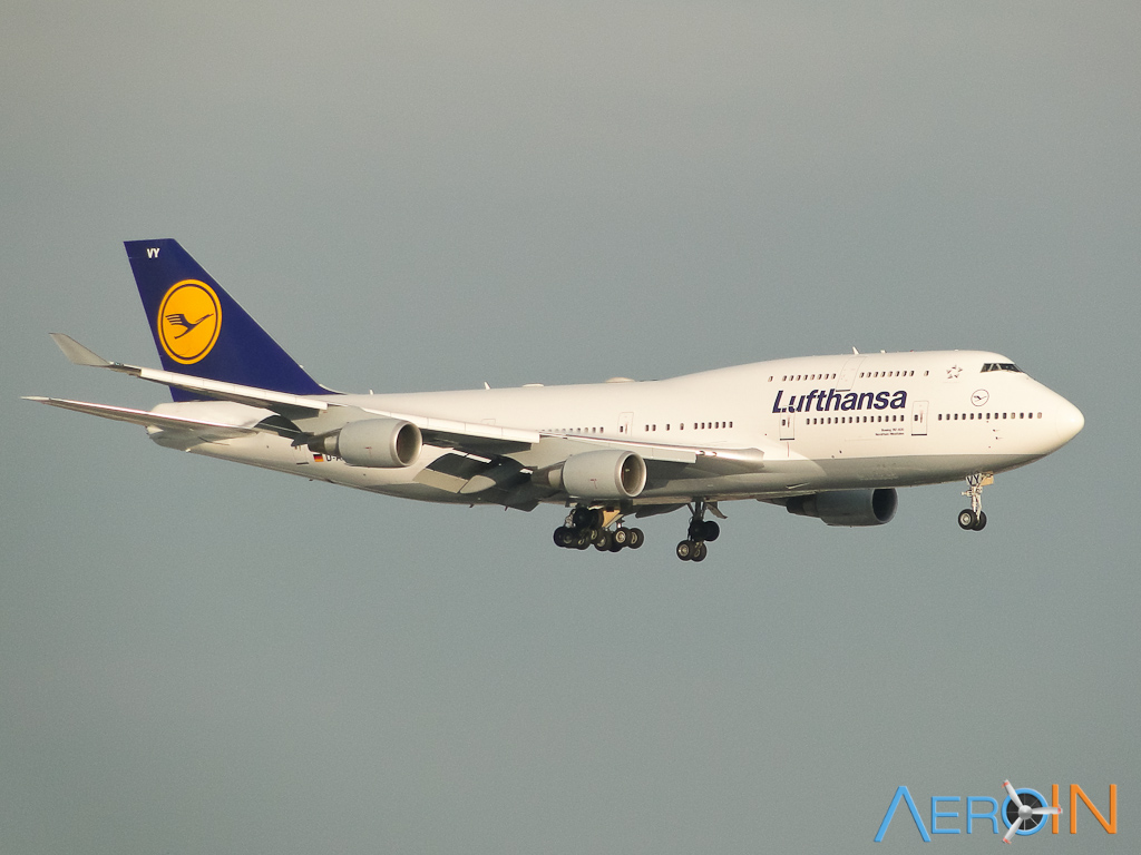 Avião Boeing 747-400 Lufthansa