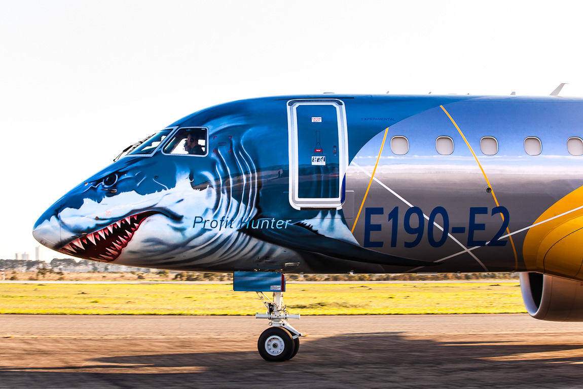 Avião Embraer E190-E2 Shark Profit Hunter