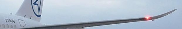 Avião Sukhoi Superjet SSJ 100 Sabrelet Winglet