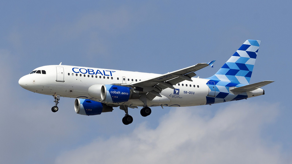 Avião Airbus A319 Cobalt Air