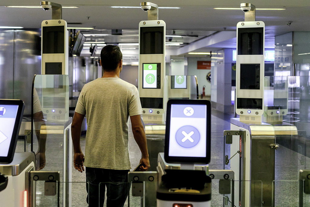 Brasília e-gate portão eletrônico passaporte