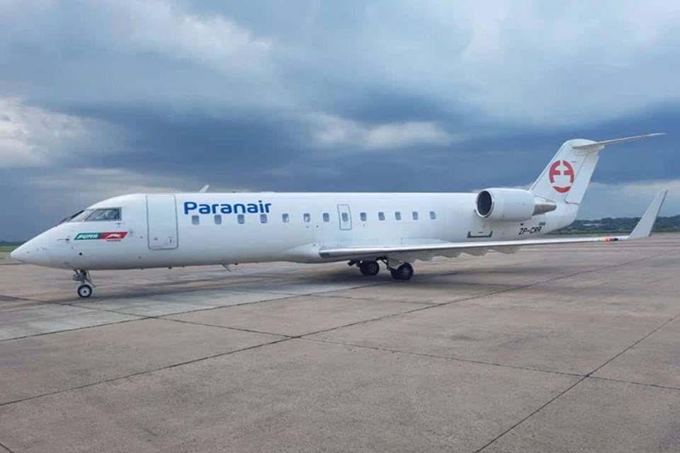Avião CRJ 200 Paranair
