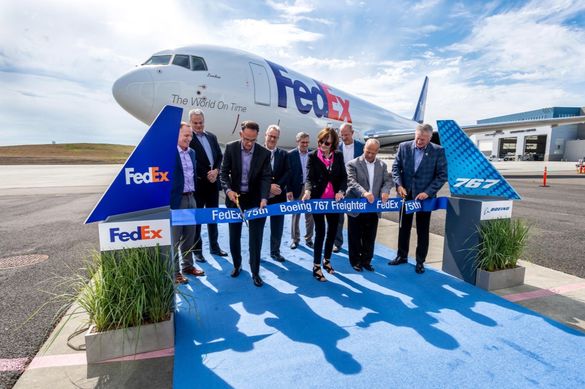 Boeing 75º 767-300F Fedex