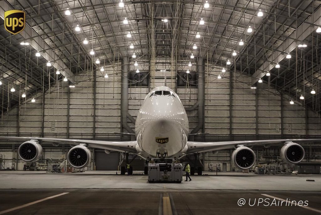 Imagem UPS 747-8F