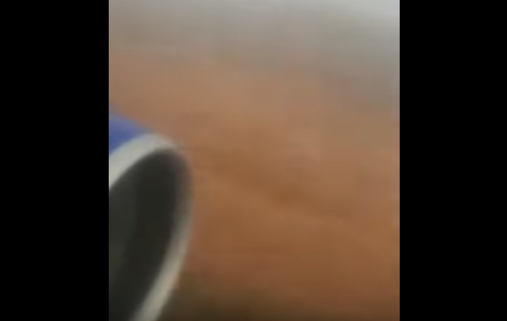 Vídeo A320neo GoAir Pouso Terra Grama