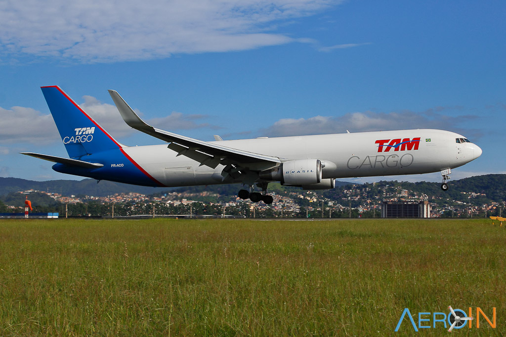 Avião Boeing 767-300F TAM Cargo