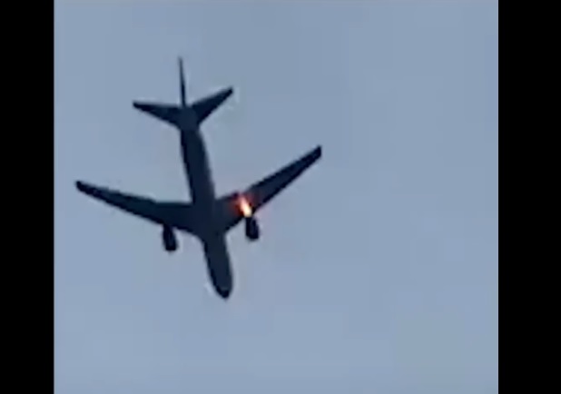 Vídeo 767 ANA Motor Chamas Fogo Decolagem Fukuoka