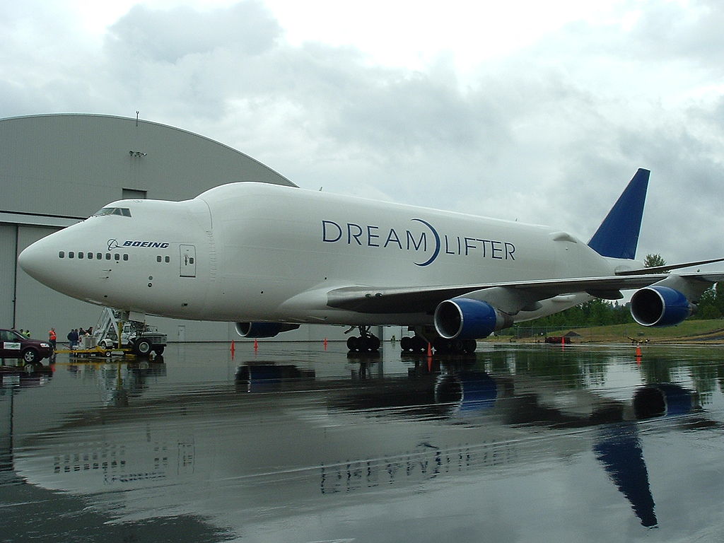 Avião Boeing 747 Dreamlifter LCF