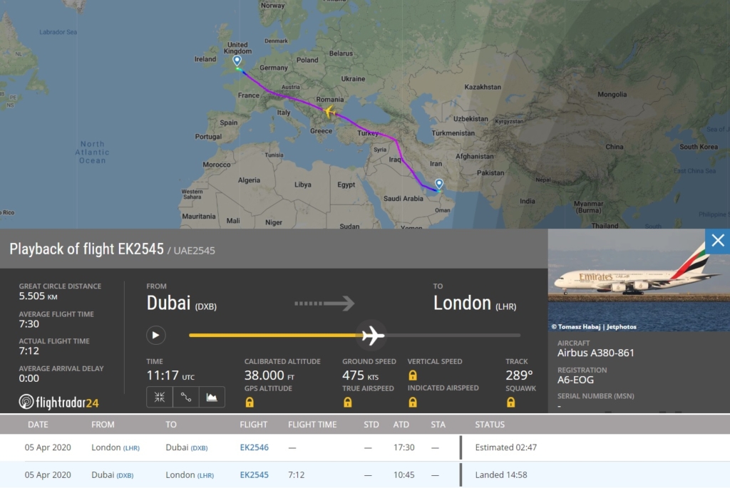 FlightRadar24 Voo A380 Emirates de volta ao céu