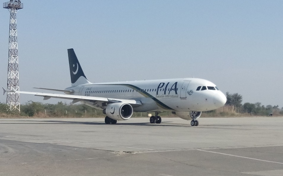 Avião Airbus A320 PIA Pakistan International Airlines