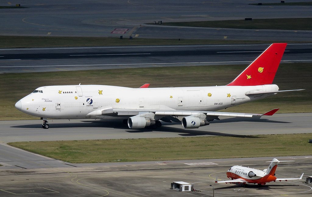 Boeing 747-400F Sky KG