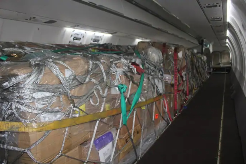 Fiji Link ATR 72 convertido cargueiro