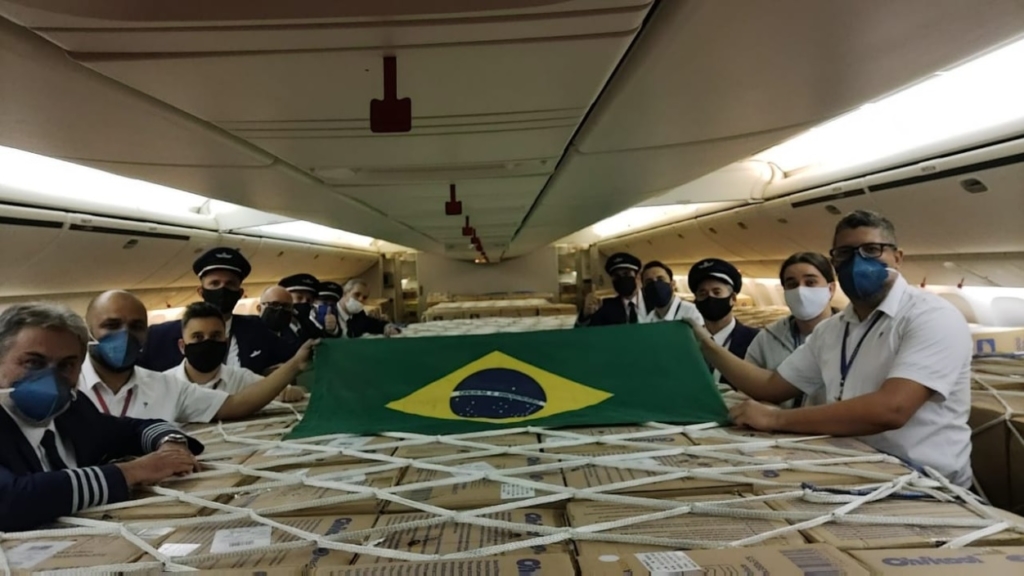 LATAM Equipe Profissionais Voos Máscaras China Brasil