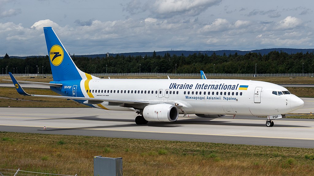Avião Boeing 737-800 Ukraine International Airlines
