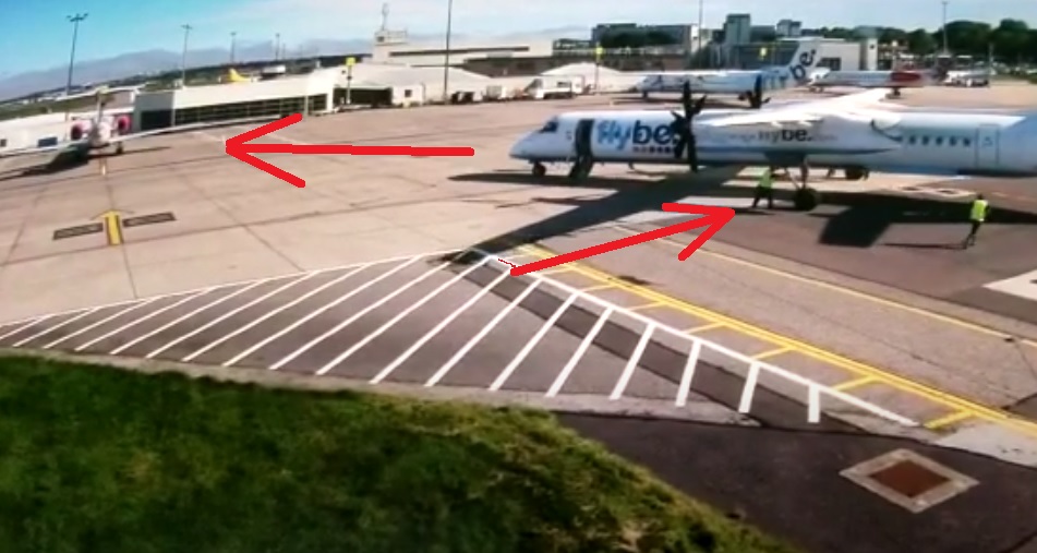 Vídeo incidente colisão Dash 8 Q400 Flybe Embraer 145 Loganair Alberdeen