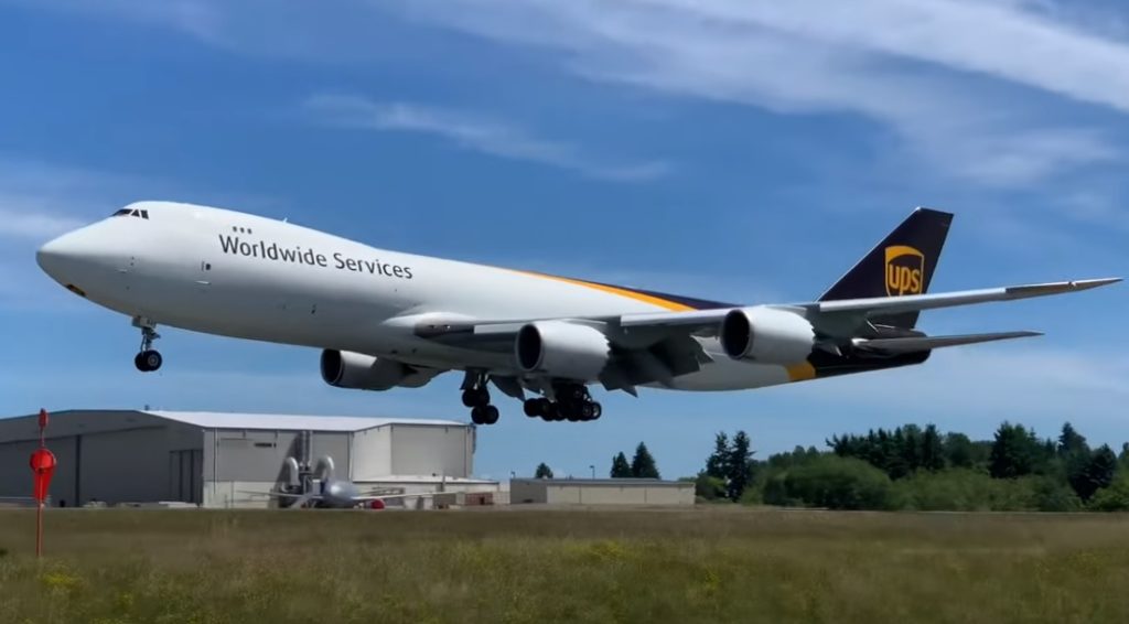 Vídeo Boeing 747-8F N621UP UPS
