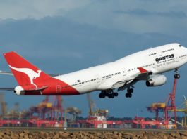 Avião Boeing 747-400 Qantas
