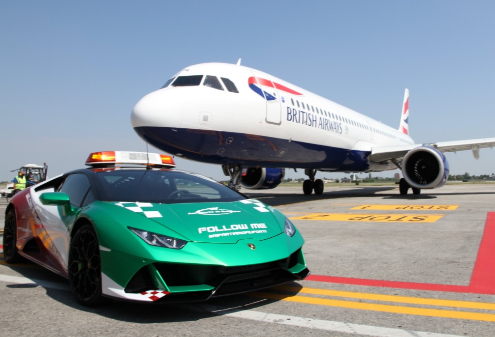 Aeroporto Bologna Lamborghini Huracán EVO