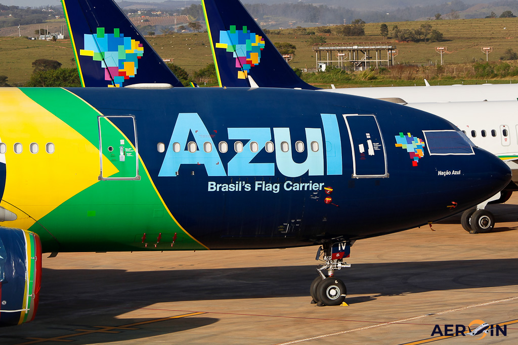 Azul Airbus A330-200 Bandeira