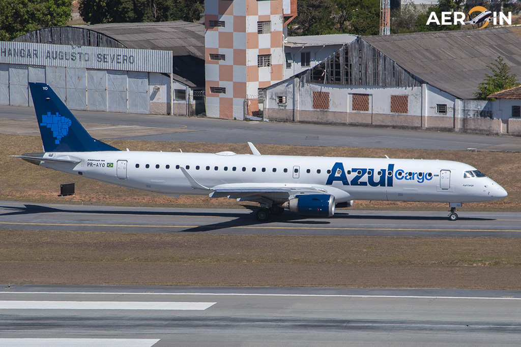 Avião Embraer E195 Adaptado Azul Cargo