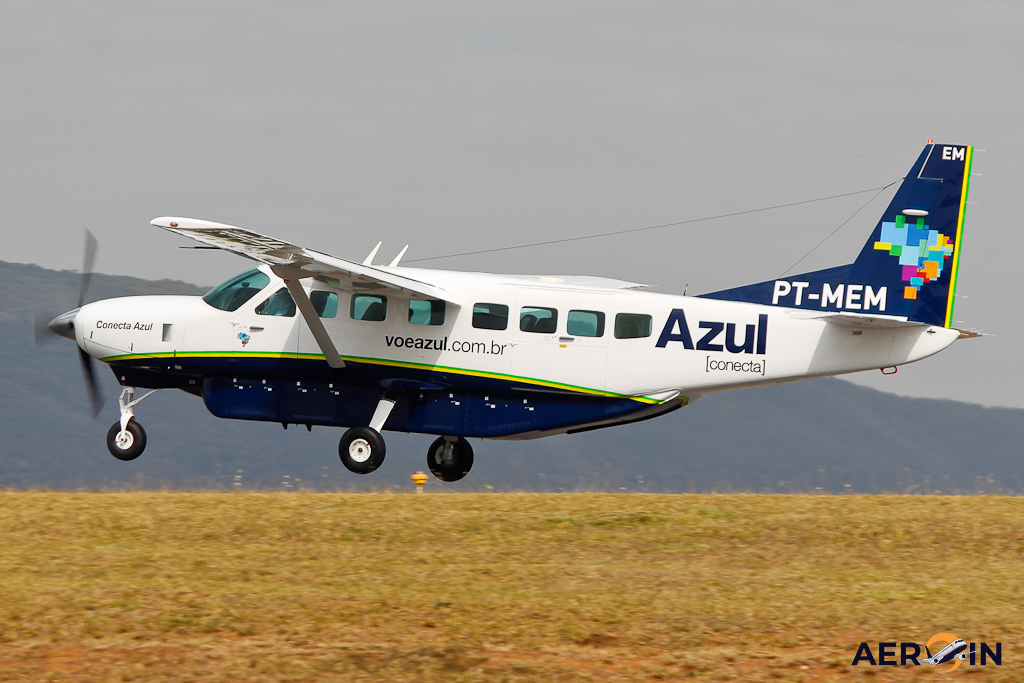 Avião Cessna C208 Grand Caravan Azul Conecta