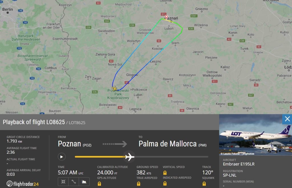 FlightRadar24 Voo Embraer 195 LOT Bird Strike Poznan