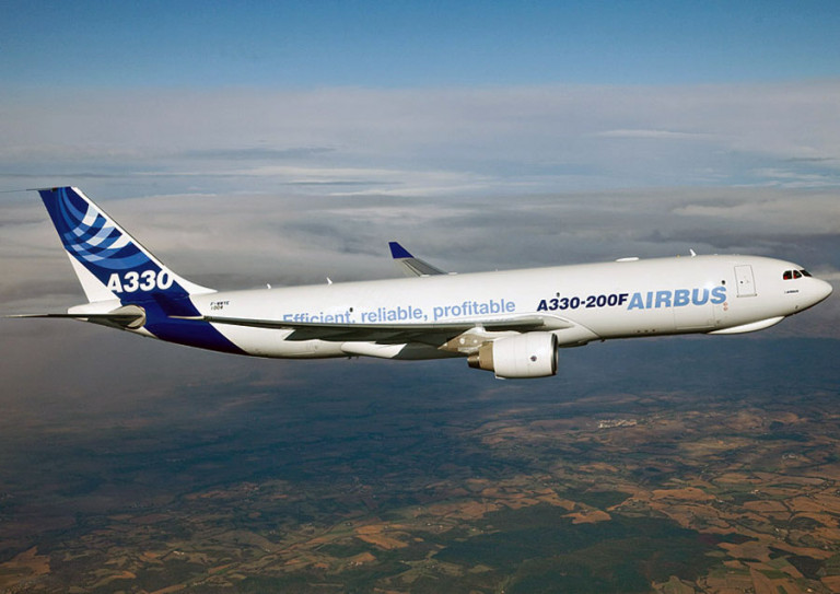 Avião Airbus A330-200F A330F
