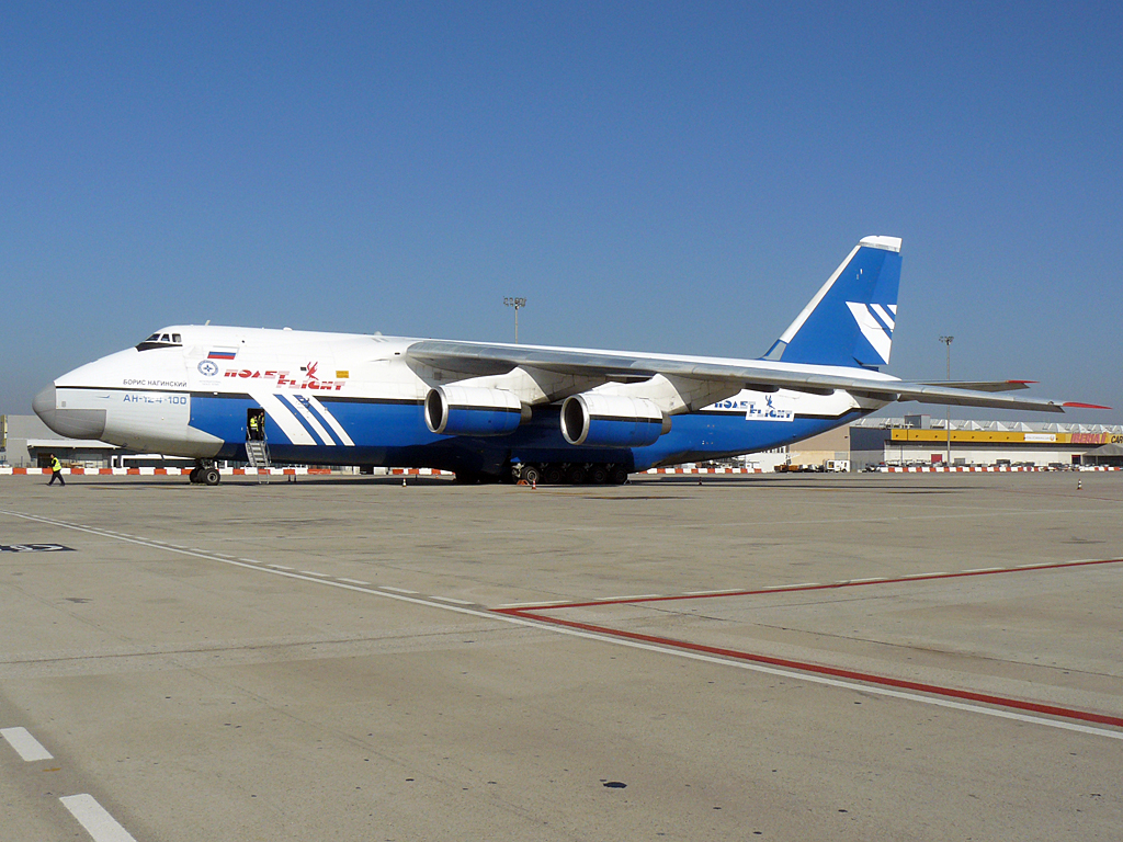 Avião Antonov AN-124 Polet Airlines