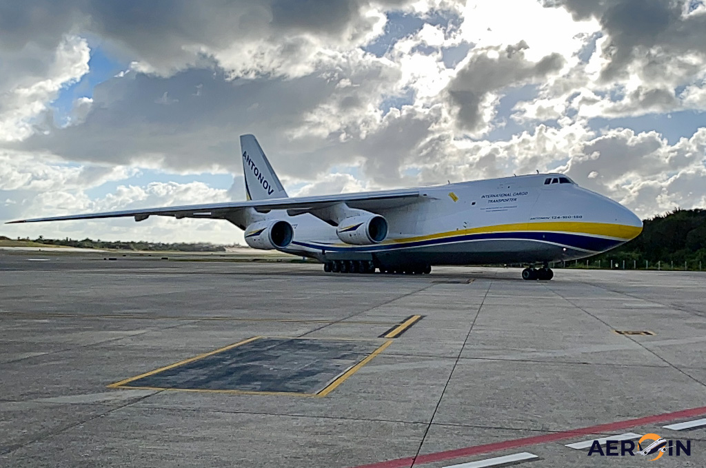 Avião Antonov AN-124 Salvador Bahia Airport