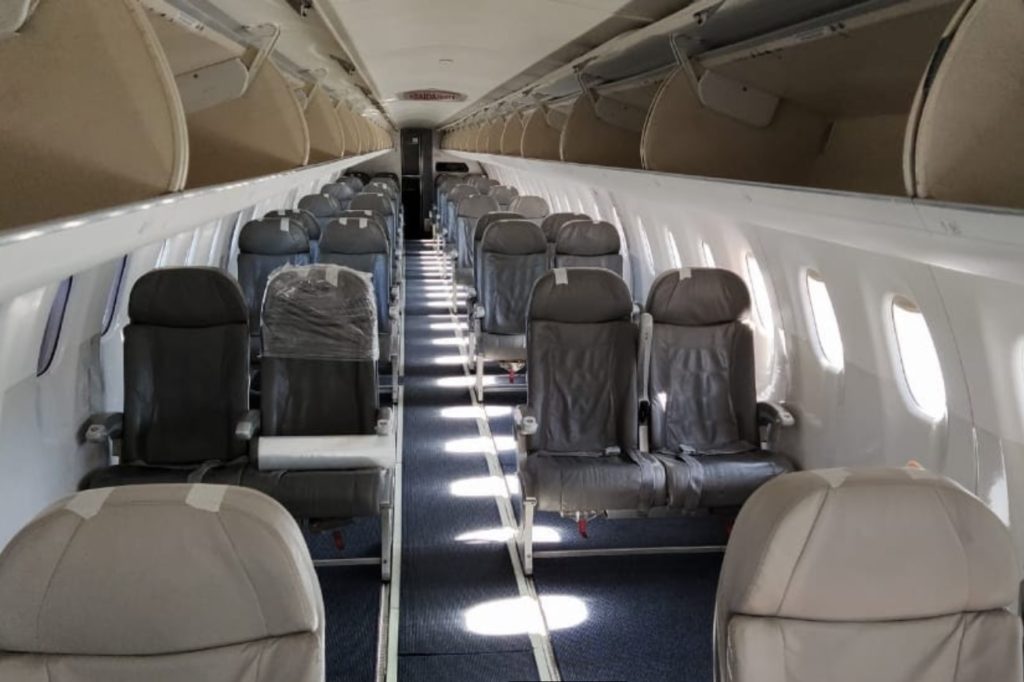 Avião Azul Cargo Interior E195 Cargueiro