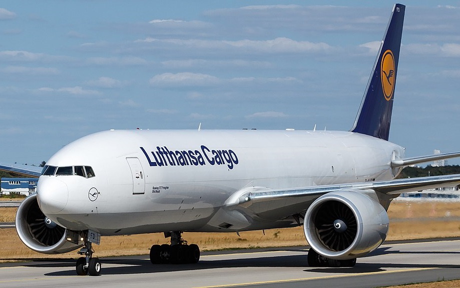 Avião Boeing 777F Lufthansa Cargo Olá Brazil