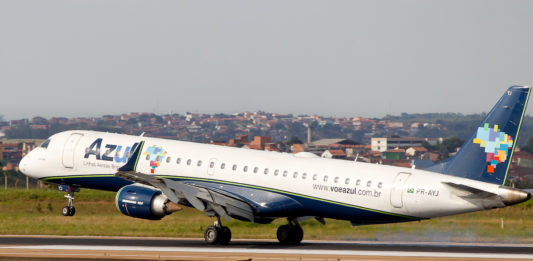 Avião Embraer E195 Azul Linhas Aéreas
